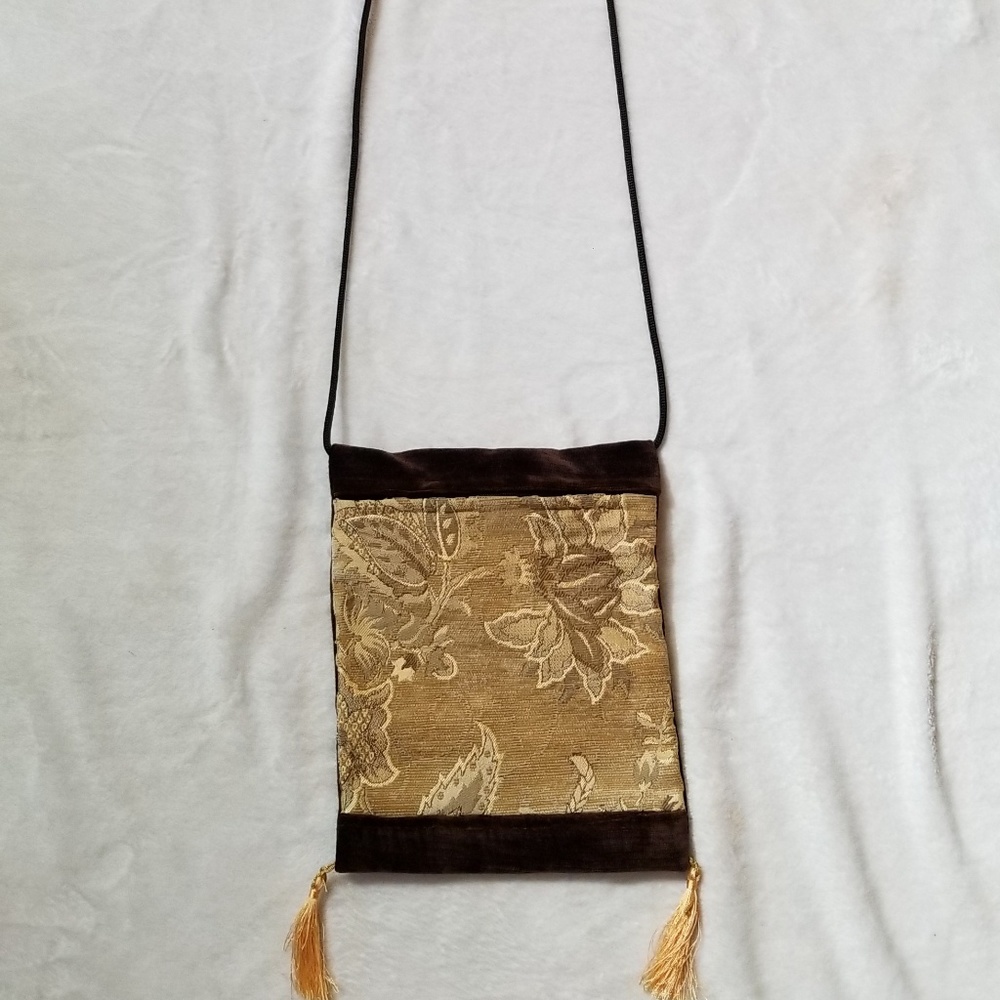 Mediterranean inspired shoulder bag purse.